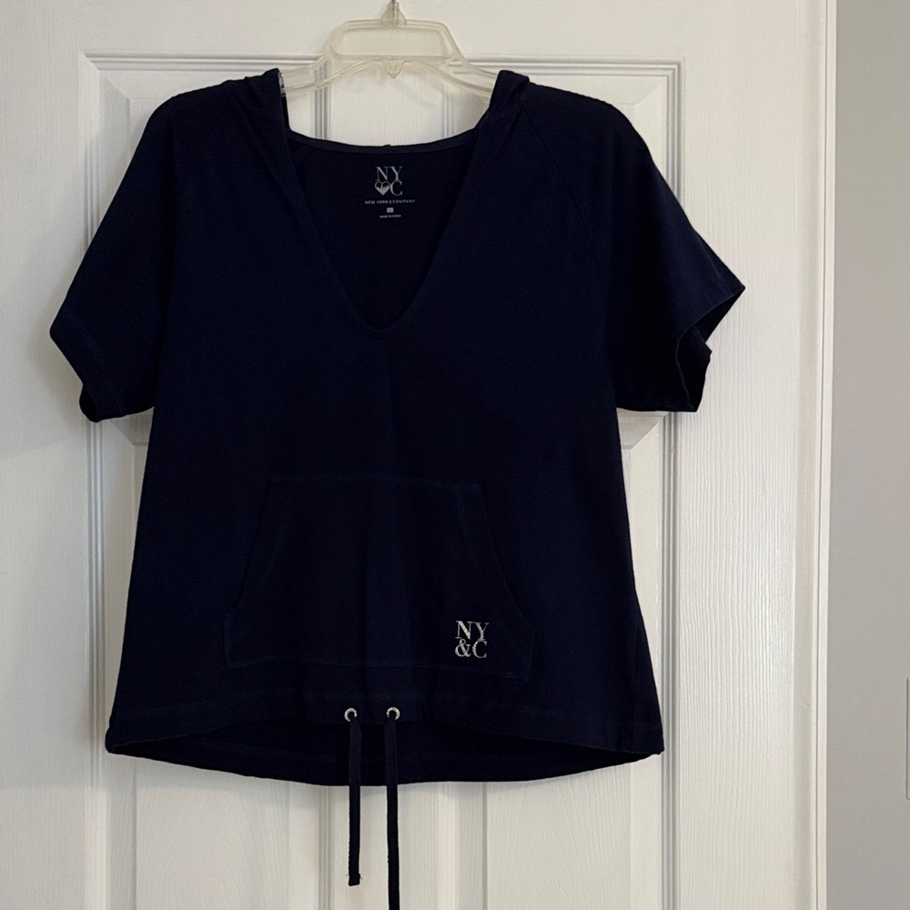 New York & Company Women’s Navy V-Neck Short Sleeve Hoodie